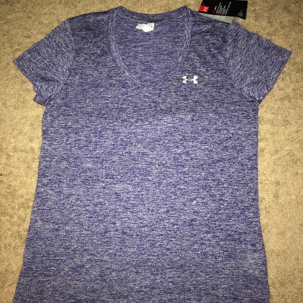 3/$20! NWT Under Armour Size Med Heat Gear Shirt